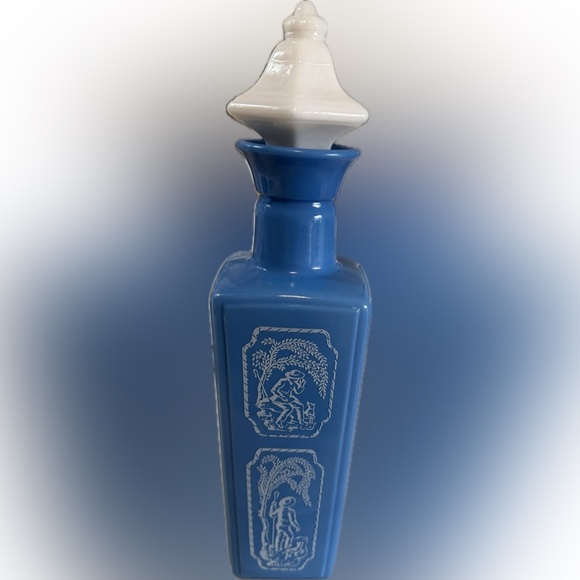 Vintage one 1960s Empty JB Blue Milk Glass Decanter w/stop­per Shepherd and Dog - Picture 5 of 7